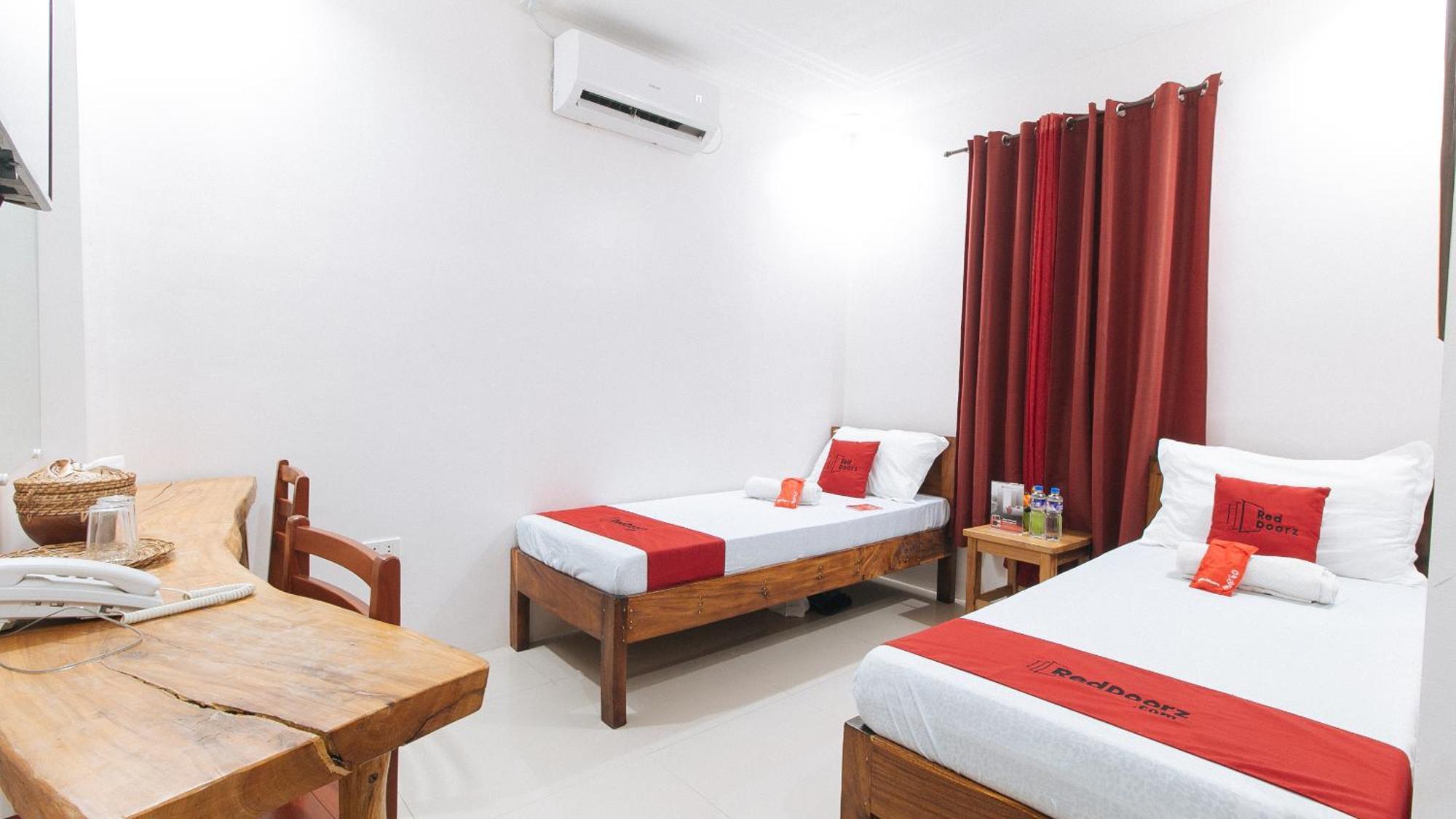 Reddoorz Plus @ Jollydays Hotel Nueva Ecija サン・ホセ エクステリア 写真