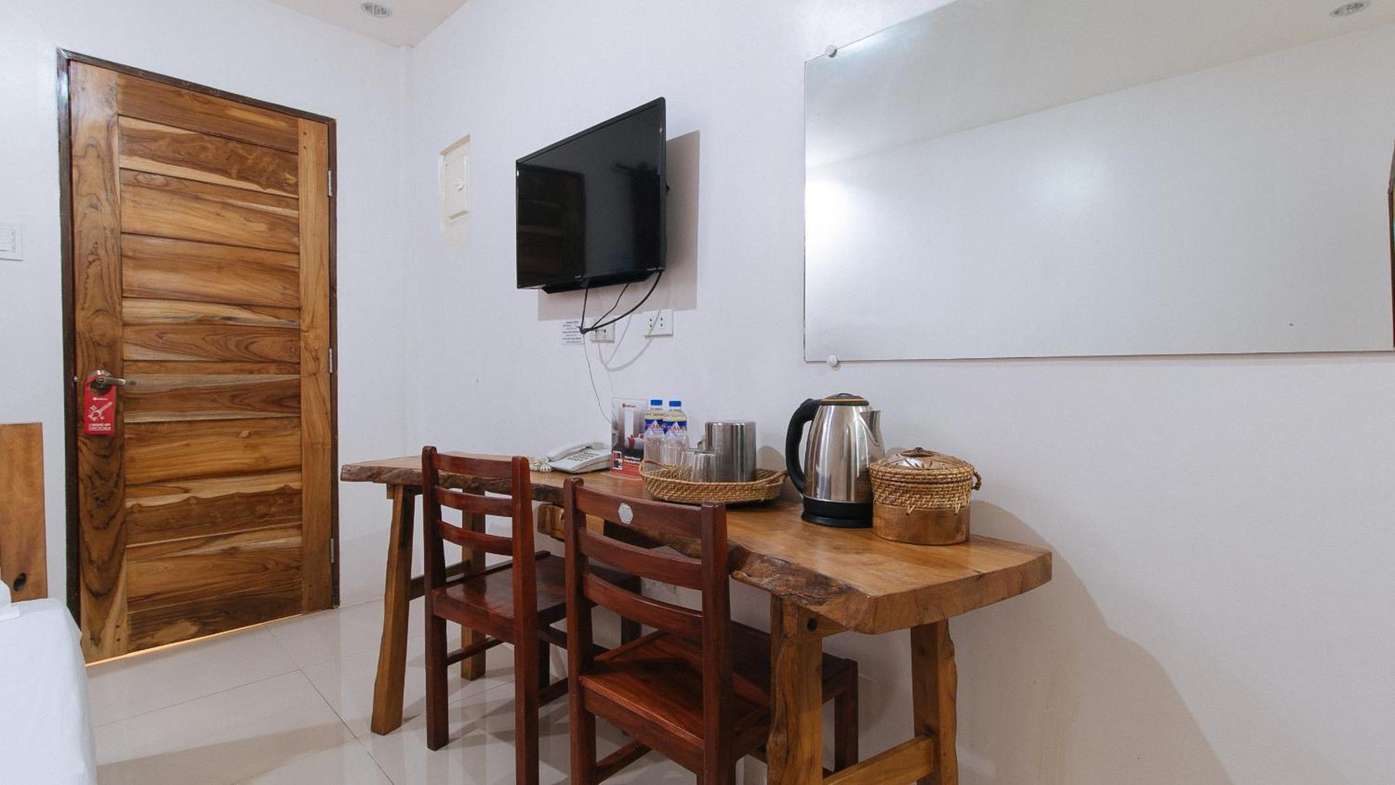 Reddoorz Plus @ Jollydays Hotel Nueva Ecija サン・ホセ エクステリア 写真
