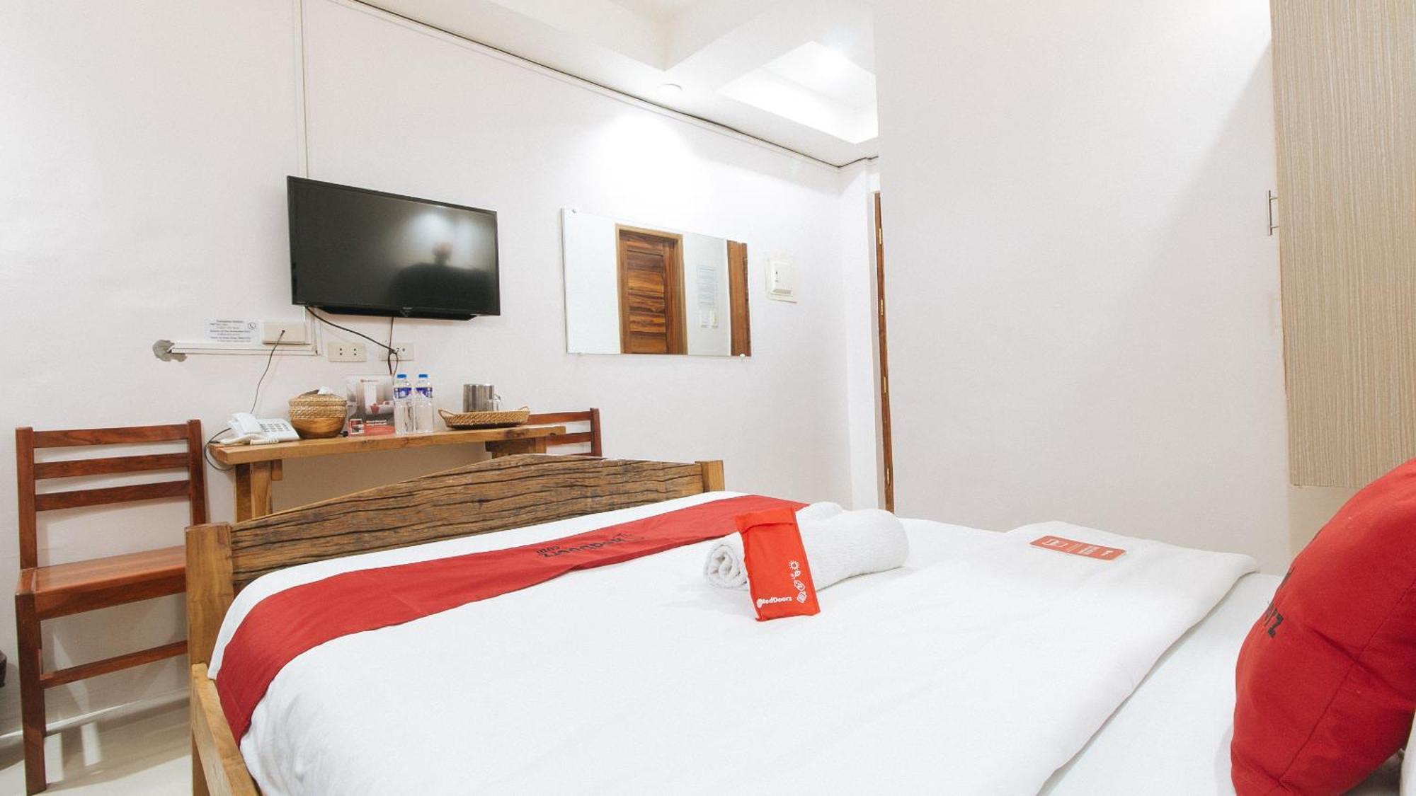 Reddoorz Plus @ Jollydays Hotel Nueva Ecija サン・ホセ エクステリア 写真