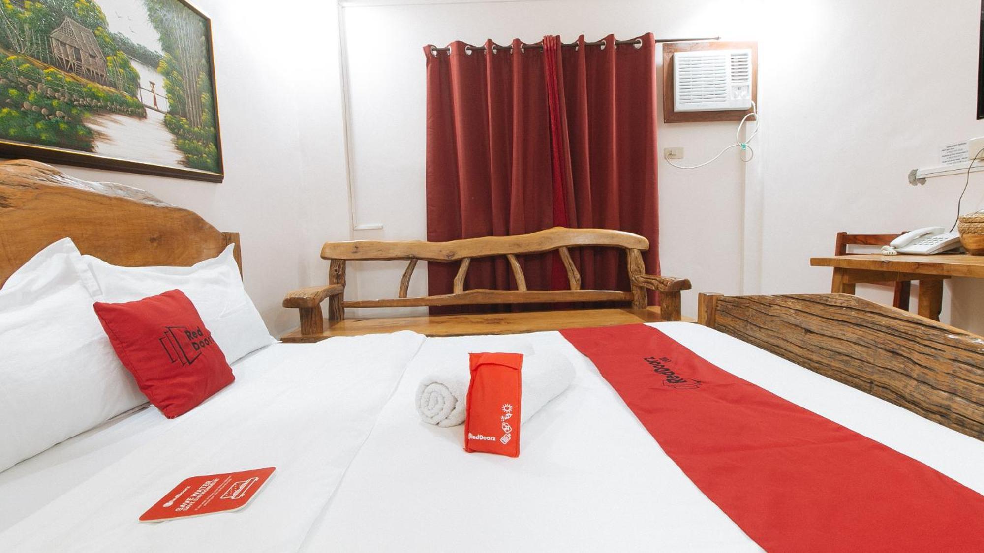 Reddoorz Plus @ Jollydays Hotel Nueva Ecija サン・ホセ エクステリア 写真