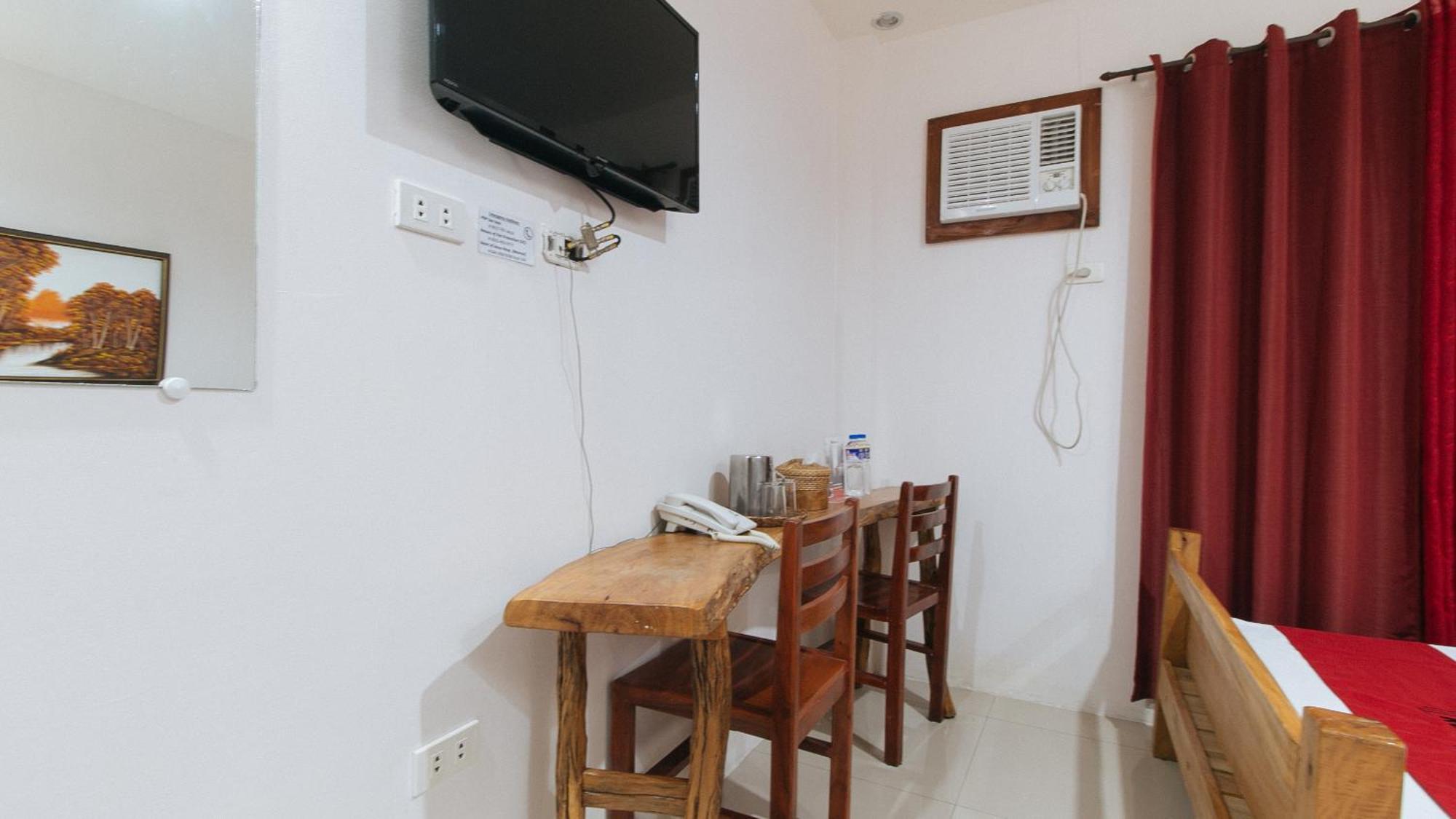 Reddoorz Plus @ Jollydays Hotel Nueva Ecija サン・ホセ エクステリア 写真