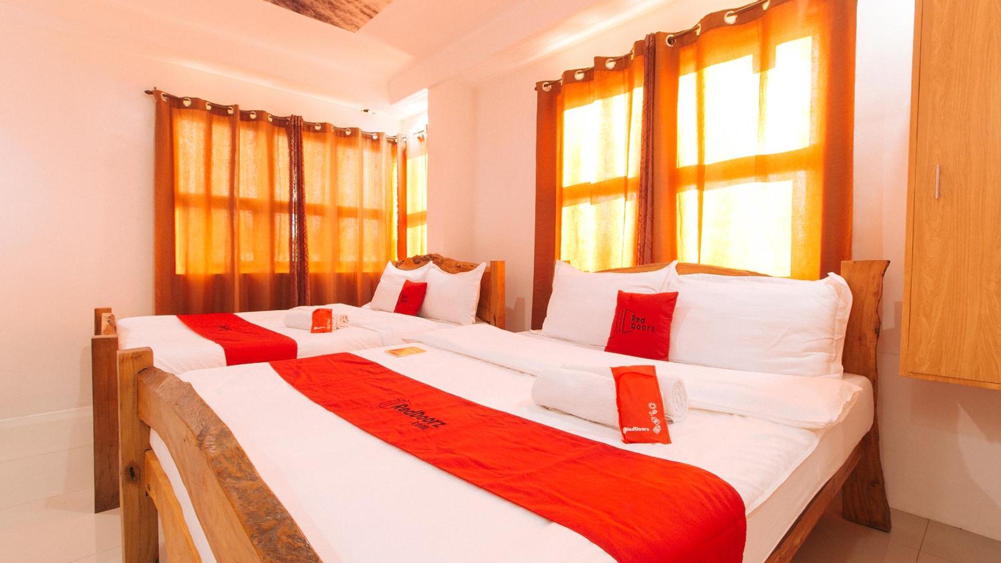 Reddoorz Plus @ Jollydays Hotel Nueva Ecija サン・ホセ エクステリア 写真
