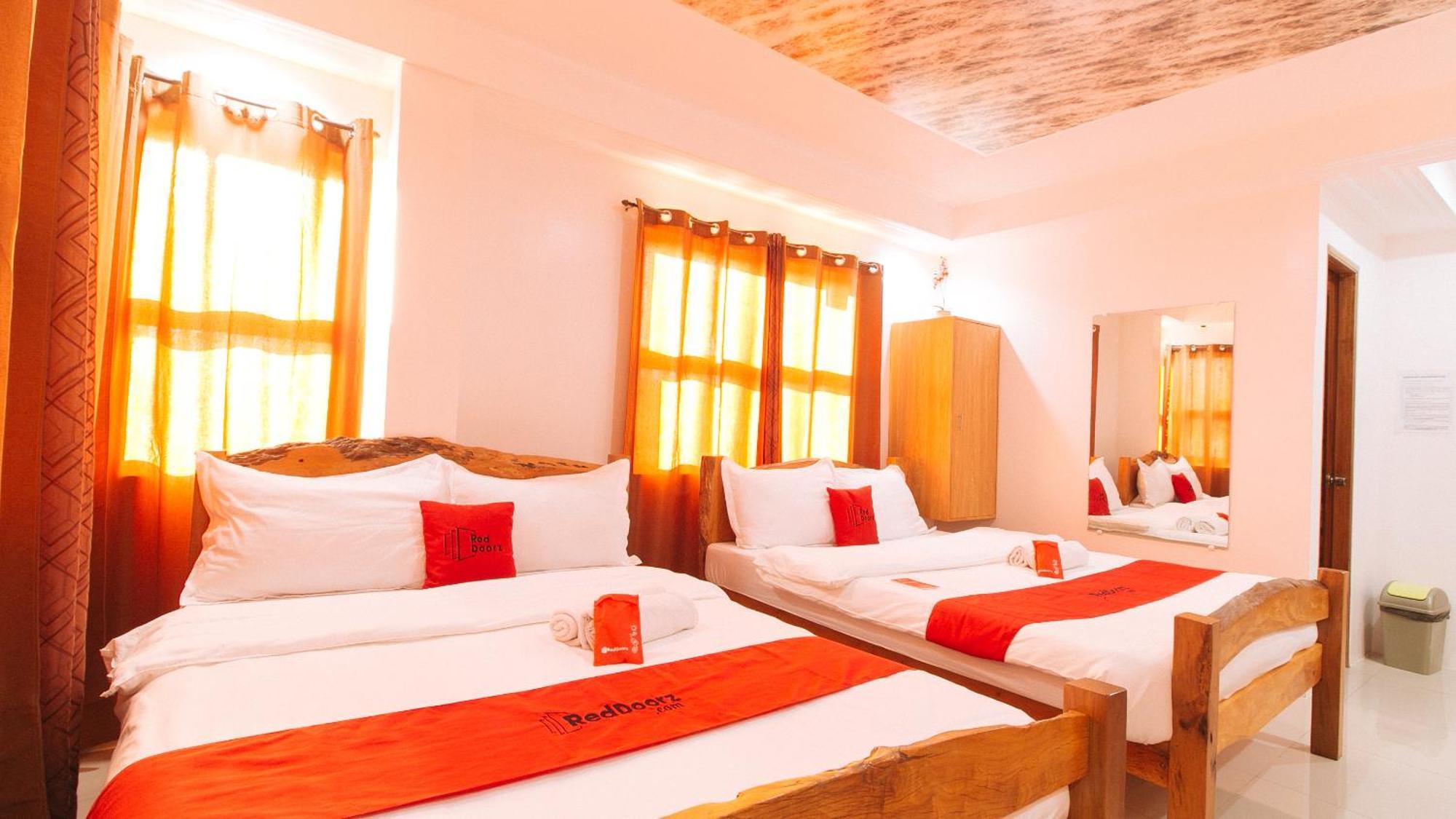 Reddoorz Plus @ Jollydays Hotel Nueva Ecija サン・ホセ エクステリア 写真