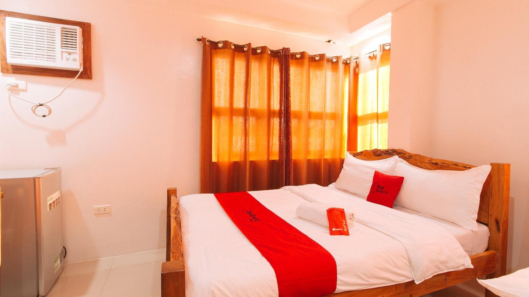 Reddoorz Plus @ Jollydays Hotel Nueva Ecija サン・ホセ エクステリア 写真