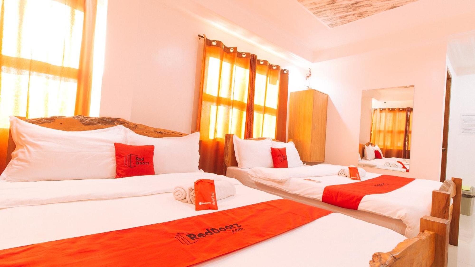 Reddoorz Plus @ Jollydays Hotel Nueva Ecija サン・ホセ エクステリア 写真