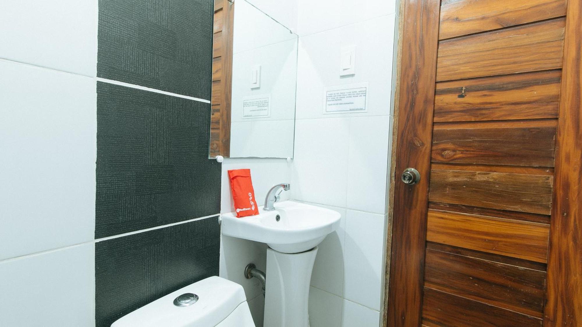 Reddoorz Plus @ Jollydays Hotel Nueva Ecija サン・ホセ エクステリア 写真