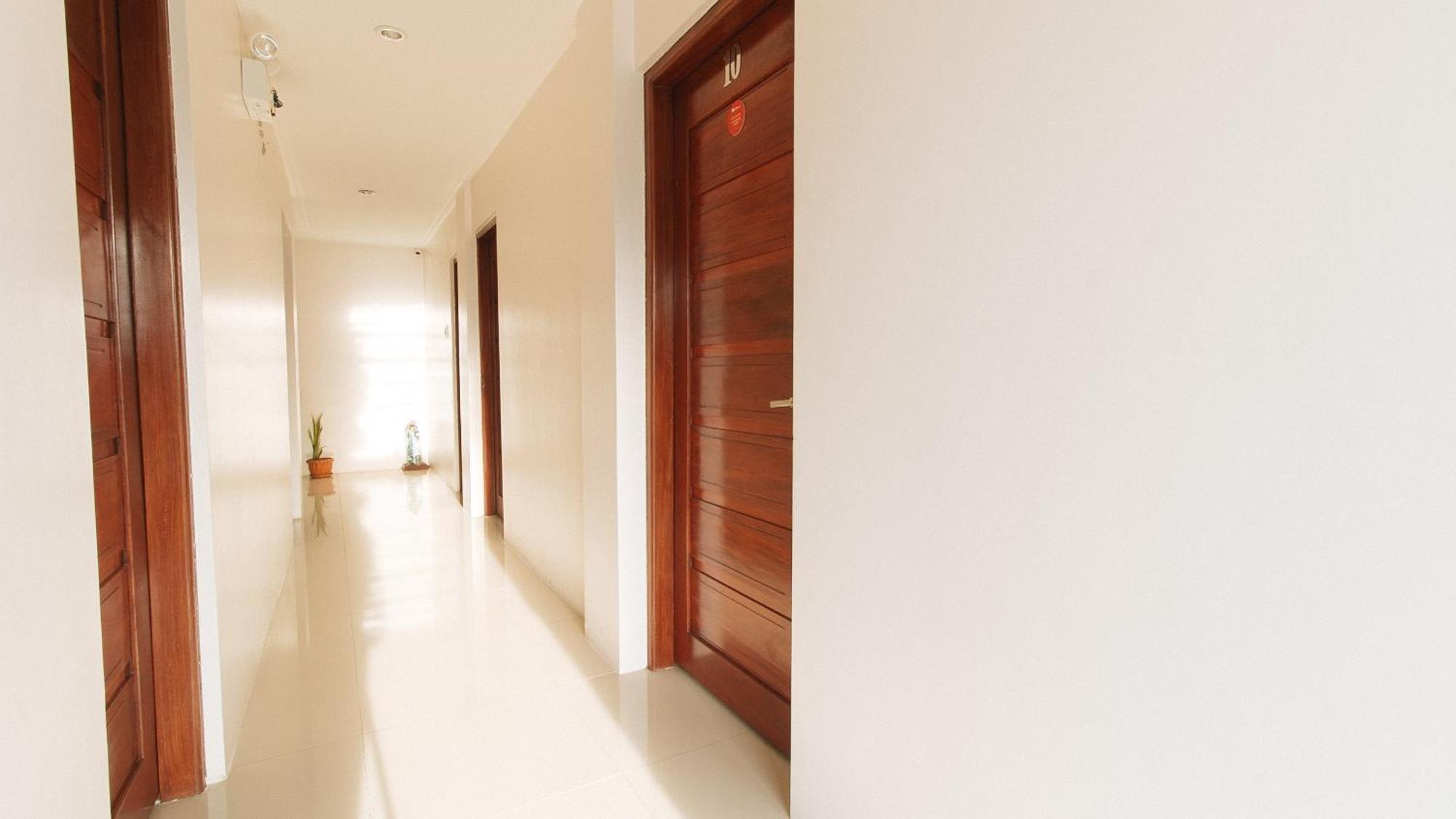 Reddoorz Plus @ Jollydays Hotel Nueva Ecija サン・ホセ エクステリア 写真